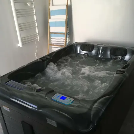 Avec Jacuzzi Privatif à Proximité De L'océan